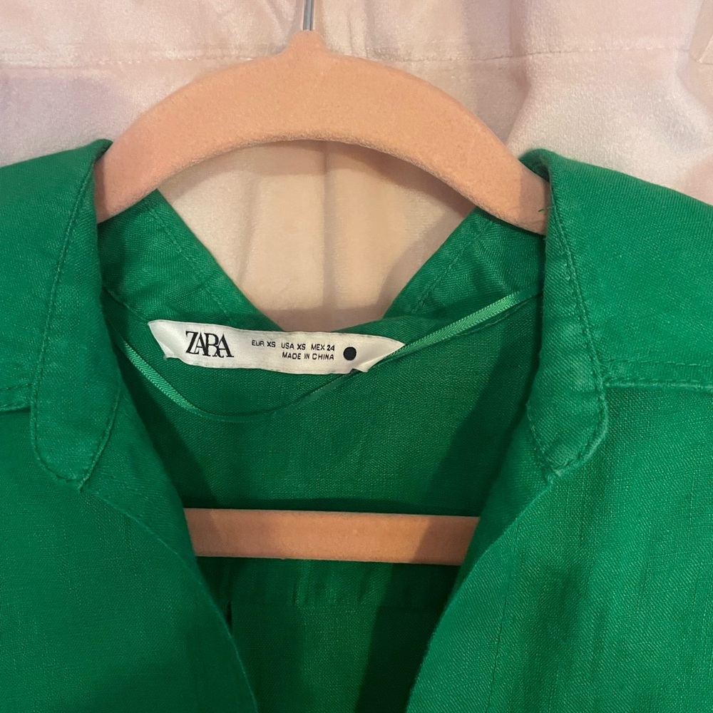 Zara Wide Sleeve Linen Shirt in Kelly Green - Picture 3 of 5